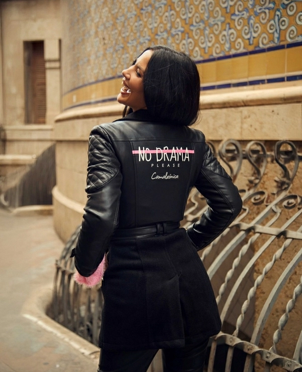 ABRIGO DE CAMALENICA MODELO HELECHO