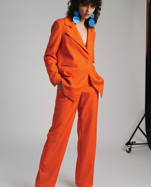 AMERICANA NARANJA FLUO de PEACE+CHAOS 