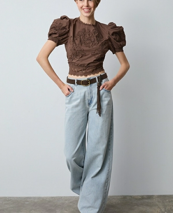  Blusa de encaje con hombros abullonadosDE BSB MODELO 055-210019 - 21188