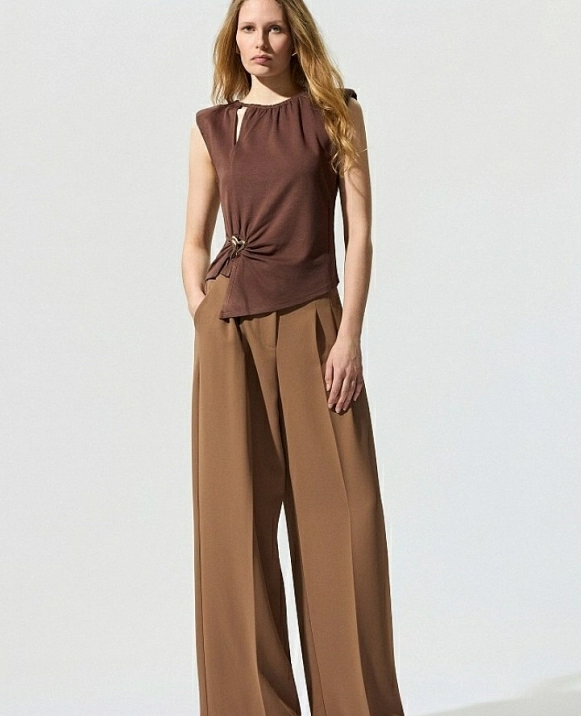 Blusa de manga corta con hebilla de BSB 055-210059