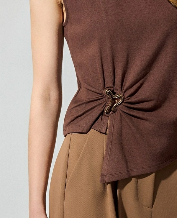 Blusa de manga corta con hebilla de BSB 055-210059 - 21147