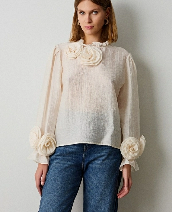 Blusa manga larga flores DE  BSB MODELO 053-210036