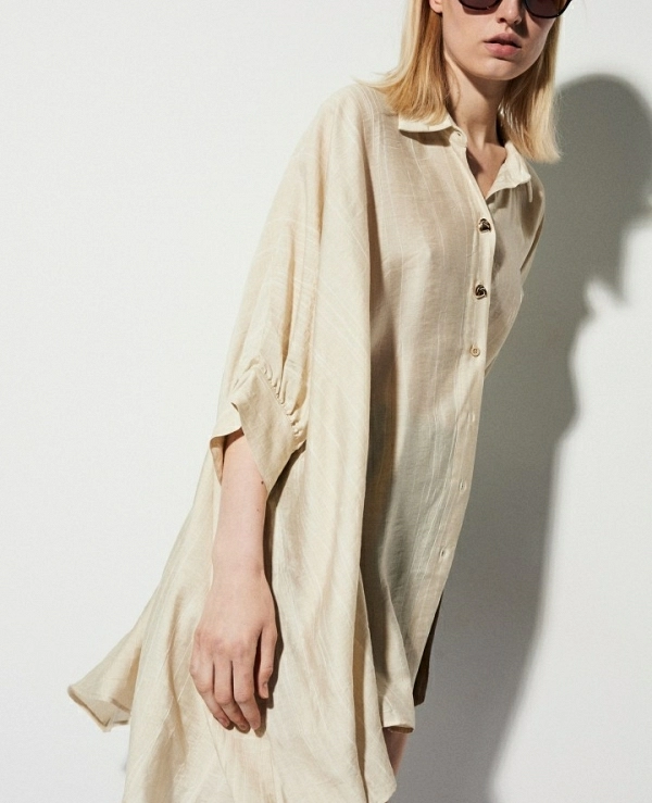 BLUSA OVERSIZE DE BSB MODELO 055-216071