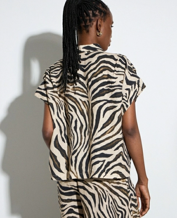 BLUSA TIPO CEBRA DE BSB MODELO 053-216031 - 19513