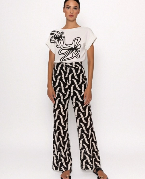 CAMISETA BLANCA BORDADA