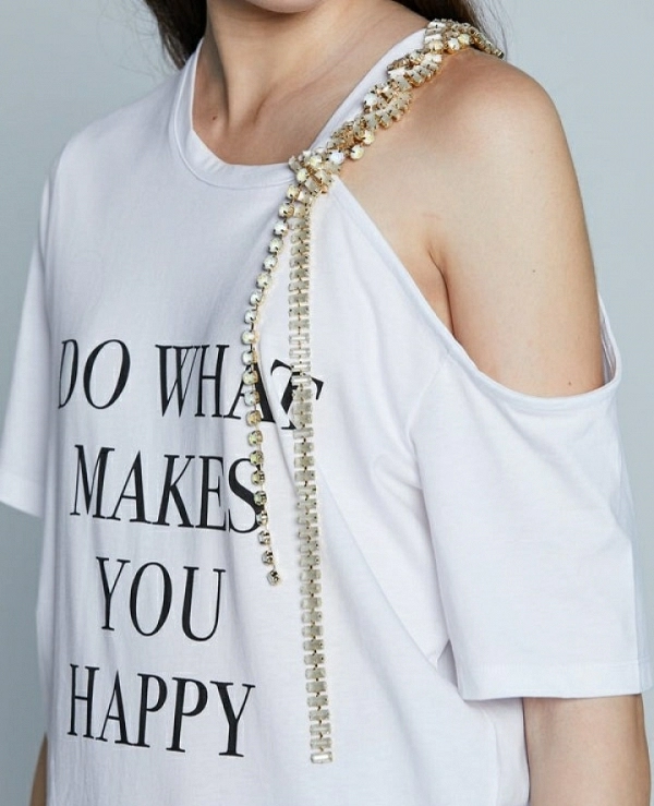 Camiseta COSLADA M/M con abertura en el hombro DE RELISH