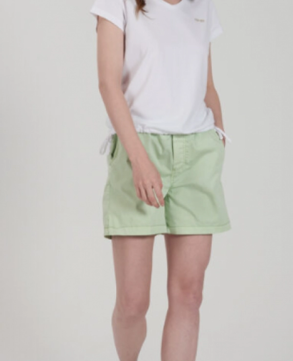 CAMISETA CUELLO EN V BAJO CORDON