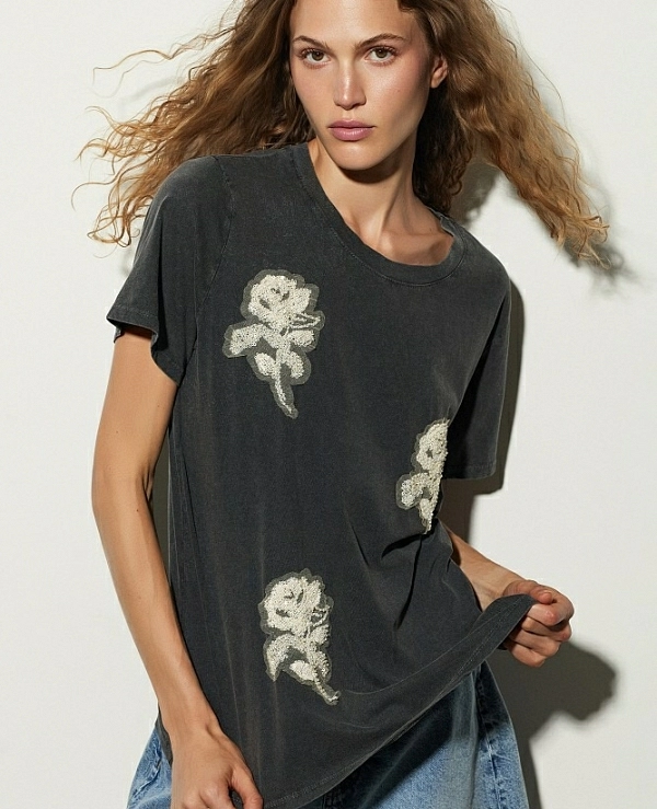 CAMISETA DE BSB de manga corta con apliques de cuentas MODELO 054-210043 - 19987
