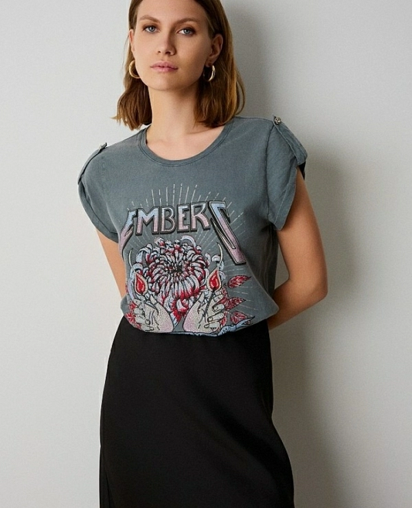 CAMISETA ESTAMPADA STRASS DE BSB