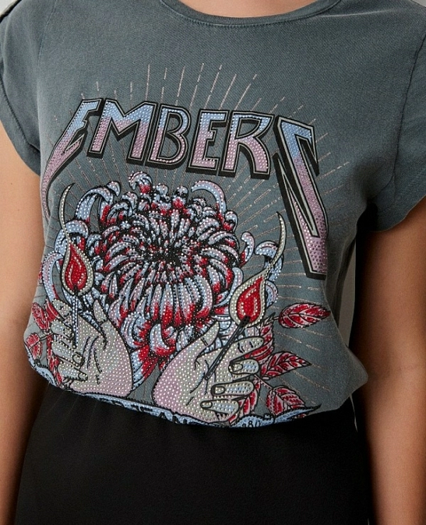 CAMISETA ESTAMPADA STRASS DE BSB