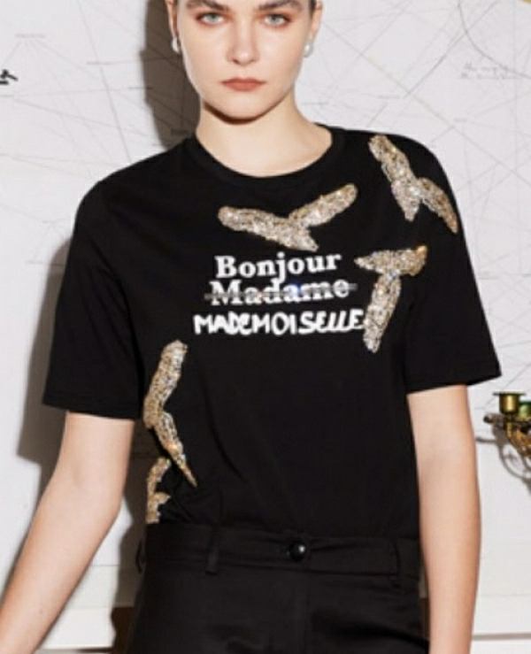 CAMISETA M/CORTA DETALLE PEDRERIA