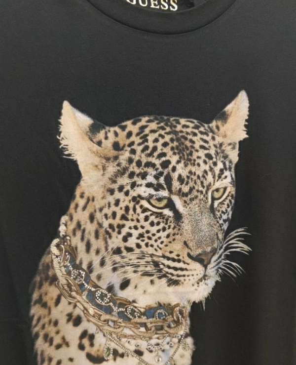 CAMISETA V-24 W4RI12K95NI LEOPARDO GUESS