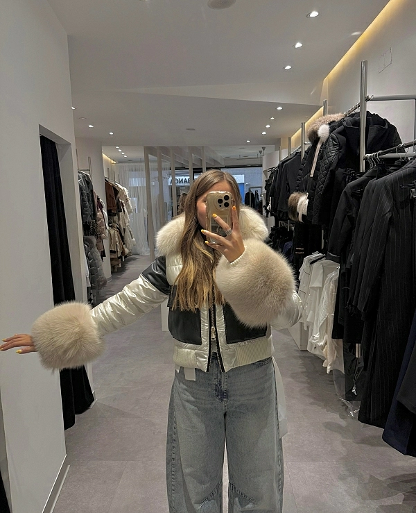 CAZADORA TIPO PLUMAS COMBINADA CON BOLSILLOS DE NAPA - 20635