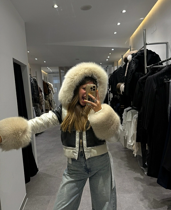 CAZADORA TIPO PLUMAS COMBINADA CON BOLSILLOS DE NAPA - 20637