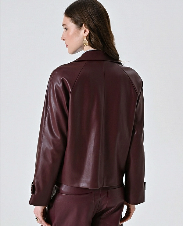Chaqueta cruzada de piel sinttica burdeos