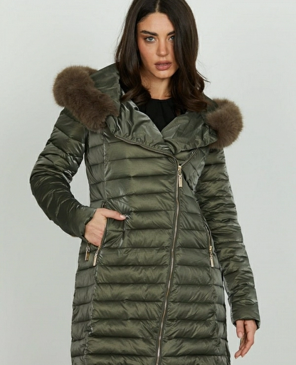 Chaqueta relish acolchada DIESSAM con mangas abullonadas y cremallera transversal.