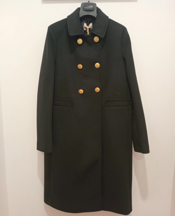 CHAQUETON DE PA�O CON BOTONES EN COLOR NEGRO