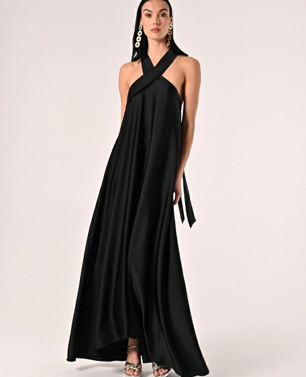 Este vestido largo es una opcin sofisticada para irradiar elegancia en las ocasiones ms especiales