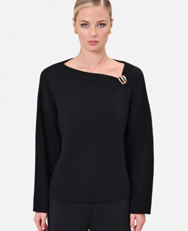 JERSEY MARRON DETALLE BROCHE EN CUELLO DE RINASCIMIENTO MODELO CFM123270003 - 22349
