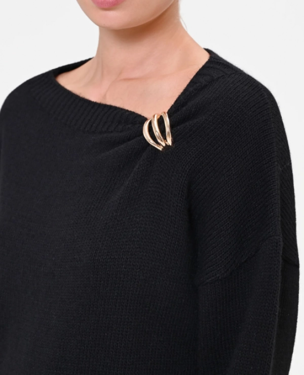 JERSEY MARRON DETALLE BROCHE EN CUELLO DE RINASCIMIENTO MODELO CFM123270003 - 22351