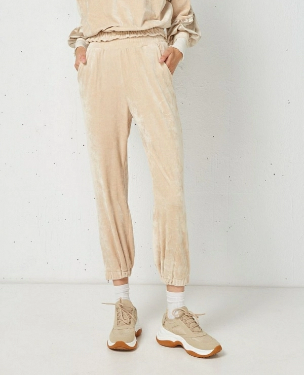 JOGGERS DE TERCIOPELO MONOCROMO 046-212022 BSB - 13639