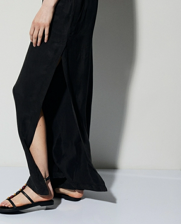 MONO CON ABERTURAS EN LAS PATAS DE BSB MODELO 055-244001 - 21587