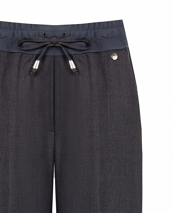 Pantaln amplio con cordn de ajuste