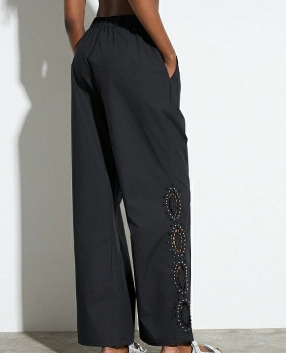 PANTALN DE BSB CON BORDADOS MODELO 053-212005