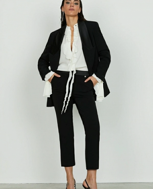 Pantaln de RELISH cintura alta NANTES_B con escote bajo de satn ts.capri