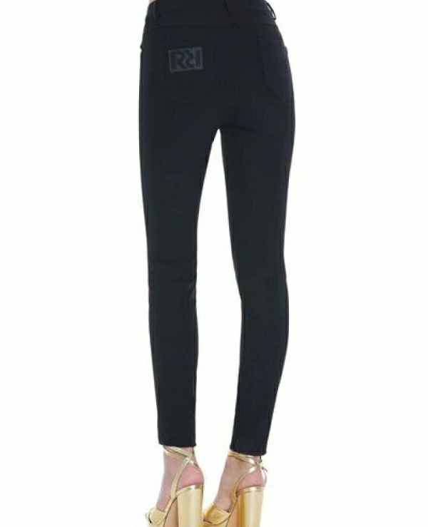 PANTALON MODELO NANDA DE RELISH