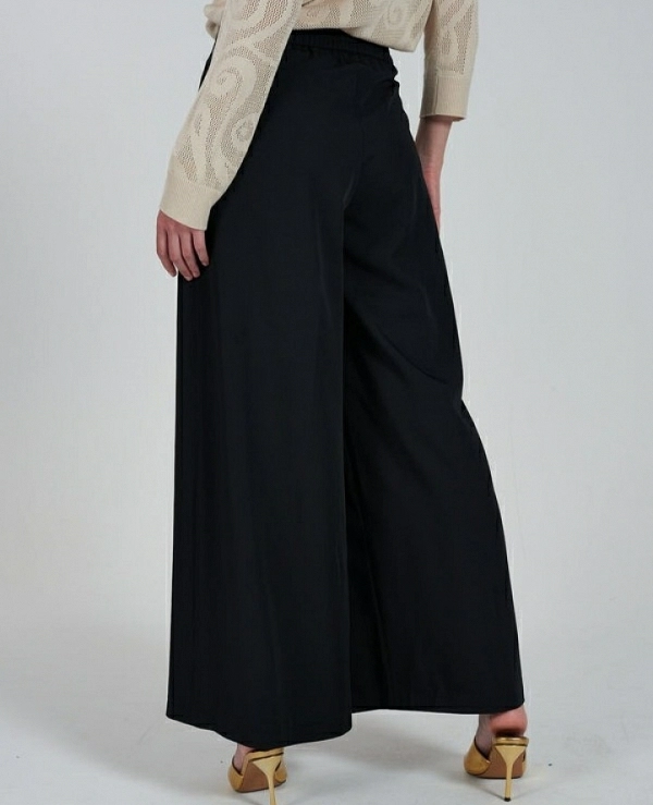 PANTALN NEGRO DE PINZAS