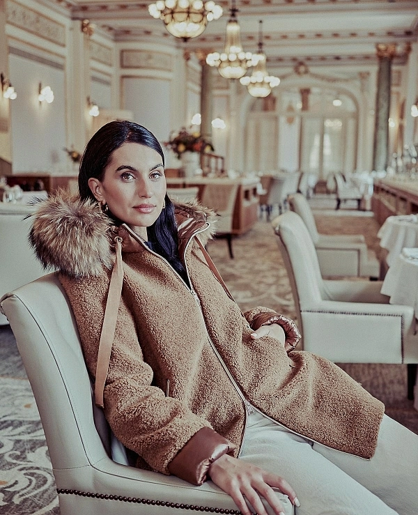 PLUMAS DE DONJAZ EN COLOR MARRON MODELO BRITES  - 20809