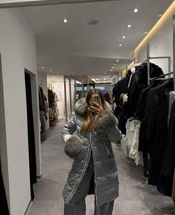 PLUMAS LARGO CON CUELLO Y PUOS DE PELO NATURAL - 20662