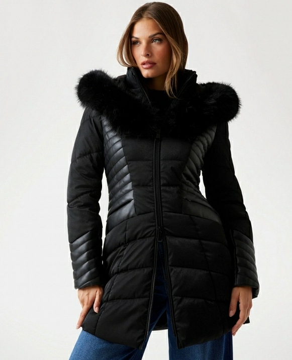 Plumfero con capucha de pelo sinttico DE GUESS MODELO W4BL61WGLZ0