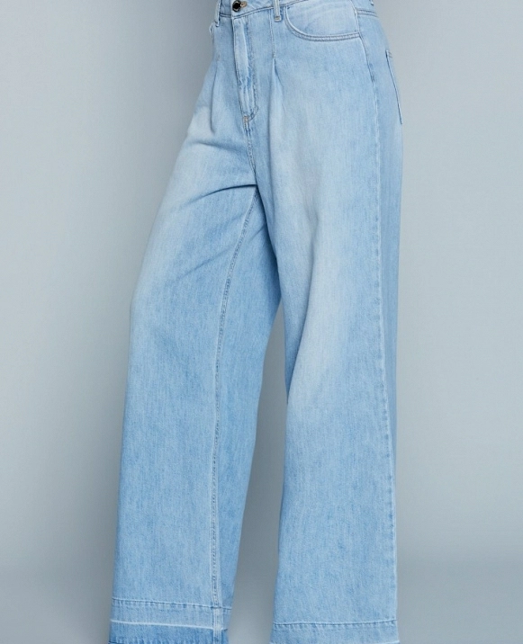 REECE_A Jeans de cintura alta con logo de cadenas 5 Ts ms pinzas ms F.Do Denim deshilachado