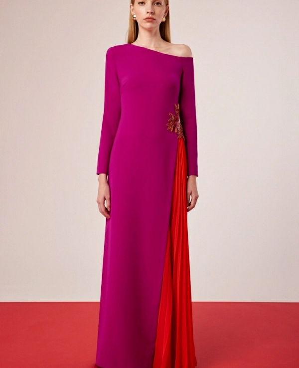 Ref. 51507 VESTIDO QUILLA PLISADA COLOR UNICO DE CARLA RUIZ