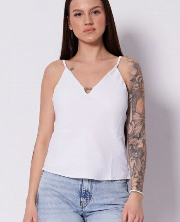TOP GUESS DETALLE LOGO EN ESCOTE