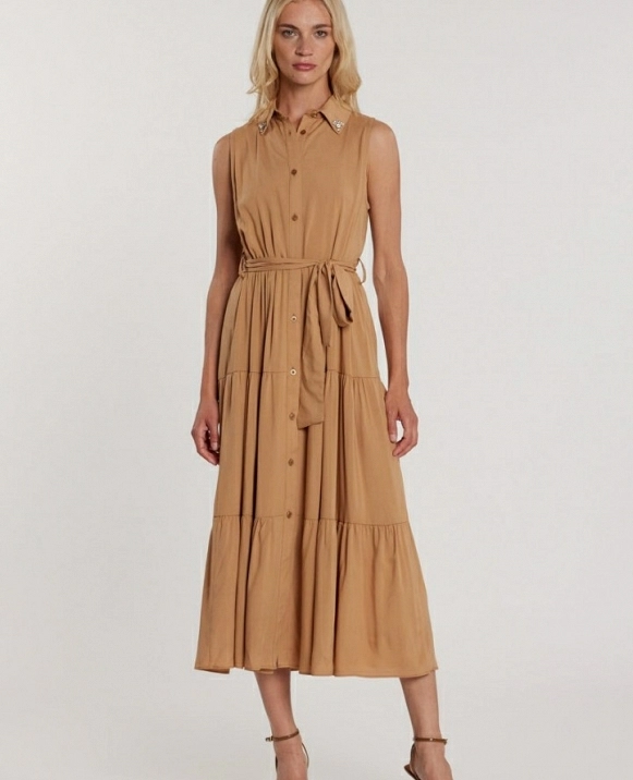 Vestido camisero  sin mangas KAZY con cuello, pedrer�a y cintur�n