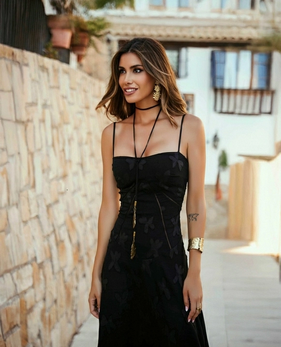 VESTIDO DE CAMALE�NICA MODELO CUERVO