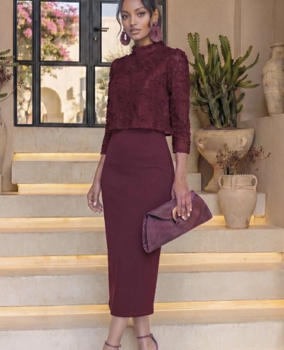 VESTIDO DE FIESTA MIDI EN COLOR GRANATE + BLUSA