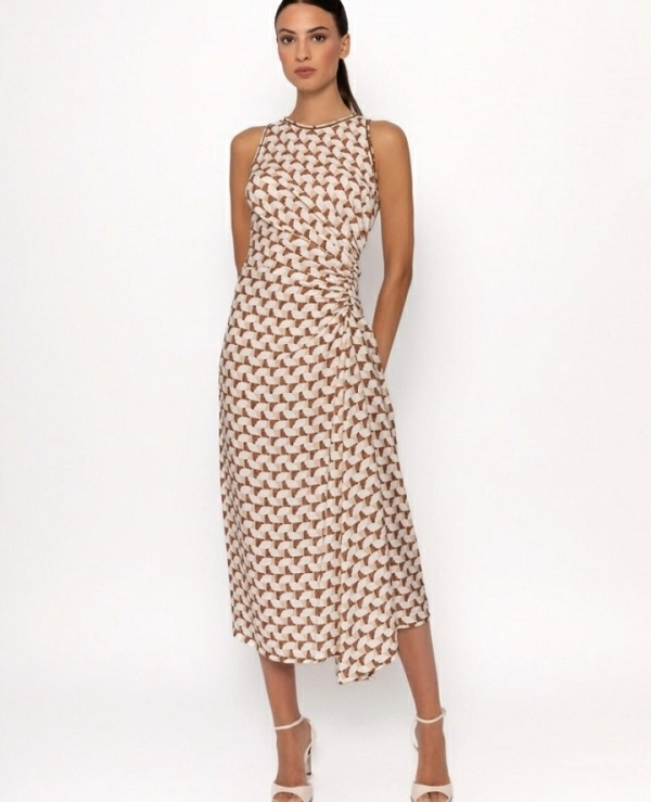 vestido de pliegues estampado