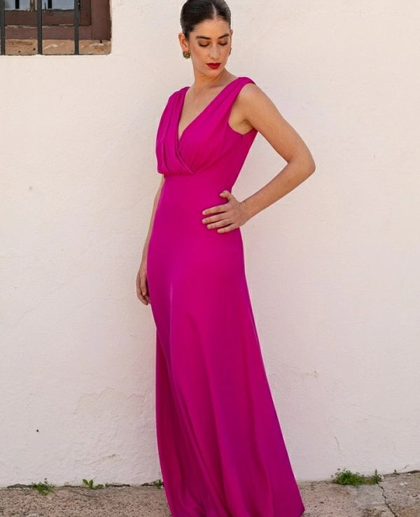 VESTIDO LARGO CRUCE PECHO