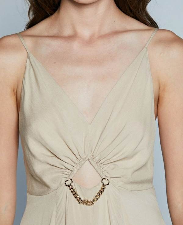 Vestido largo GETAFE S/M con abertura en el pecho ms logotipo de cadena ms volante RELISH