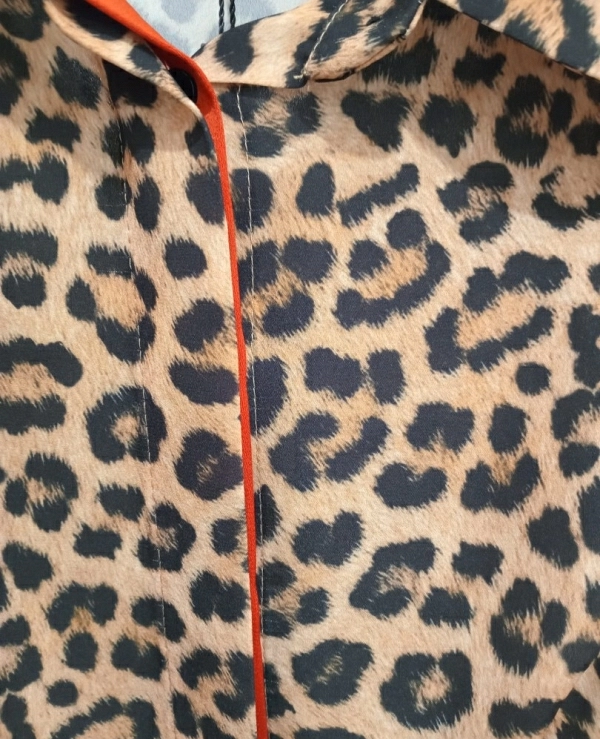 VESTIDO MIDI PLISADO M/LARGA CINTO ECOPIEL  - 18181
