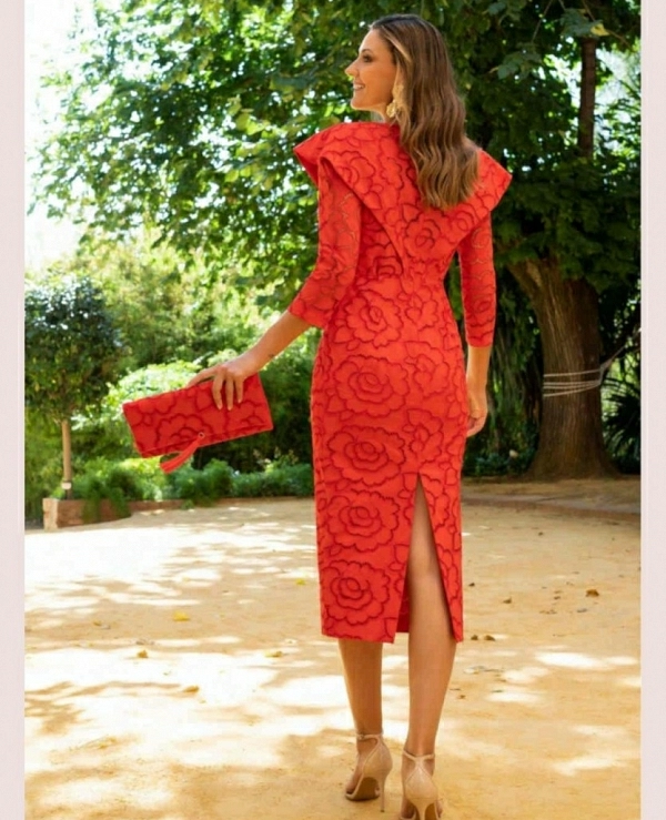 VESTIDO ROJO MIDI CON TEJIDO BORDADO