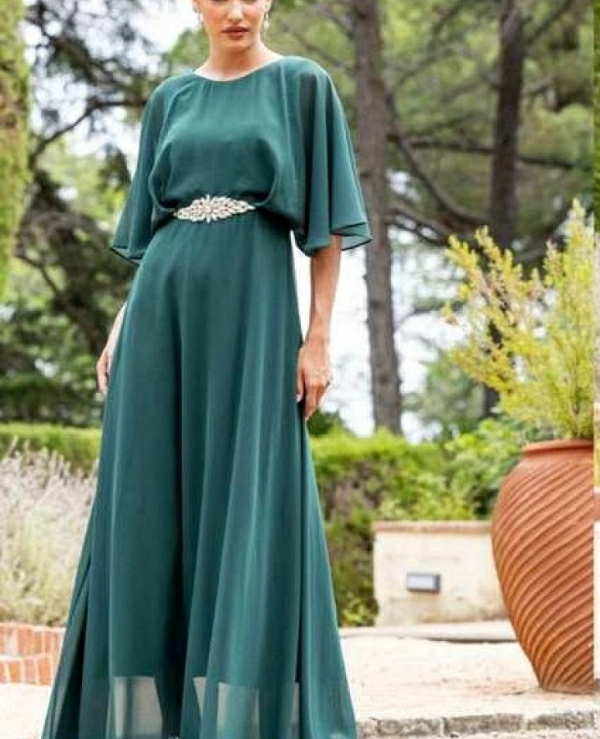 VESTIDO VERDE CON DETALLE EN LA CINTURA